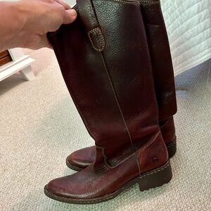 Women’s BORN brown leather tall boots